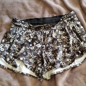 Lululemon seaweeze tracker shorts